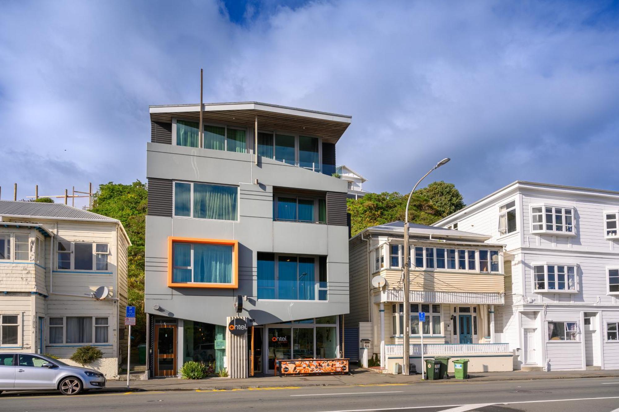 Ohtel Wellington Hotel Bagian luar foto