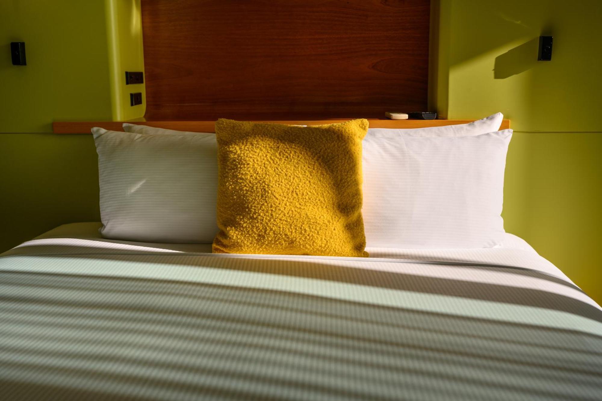 Ohtel Wellington Hotel Bagian luar foto