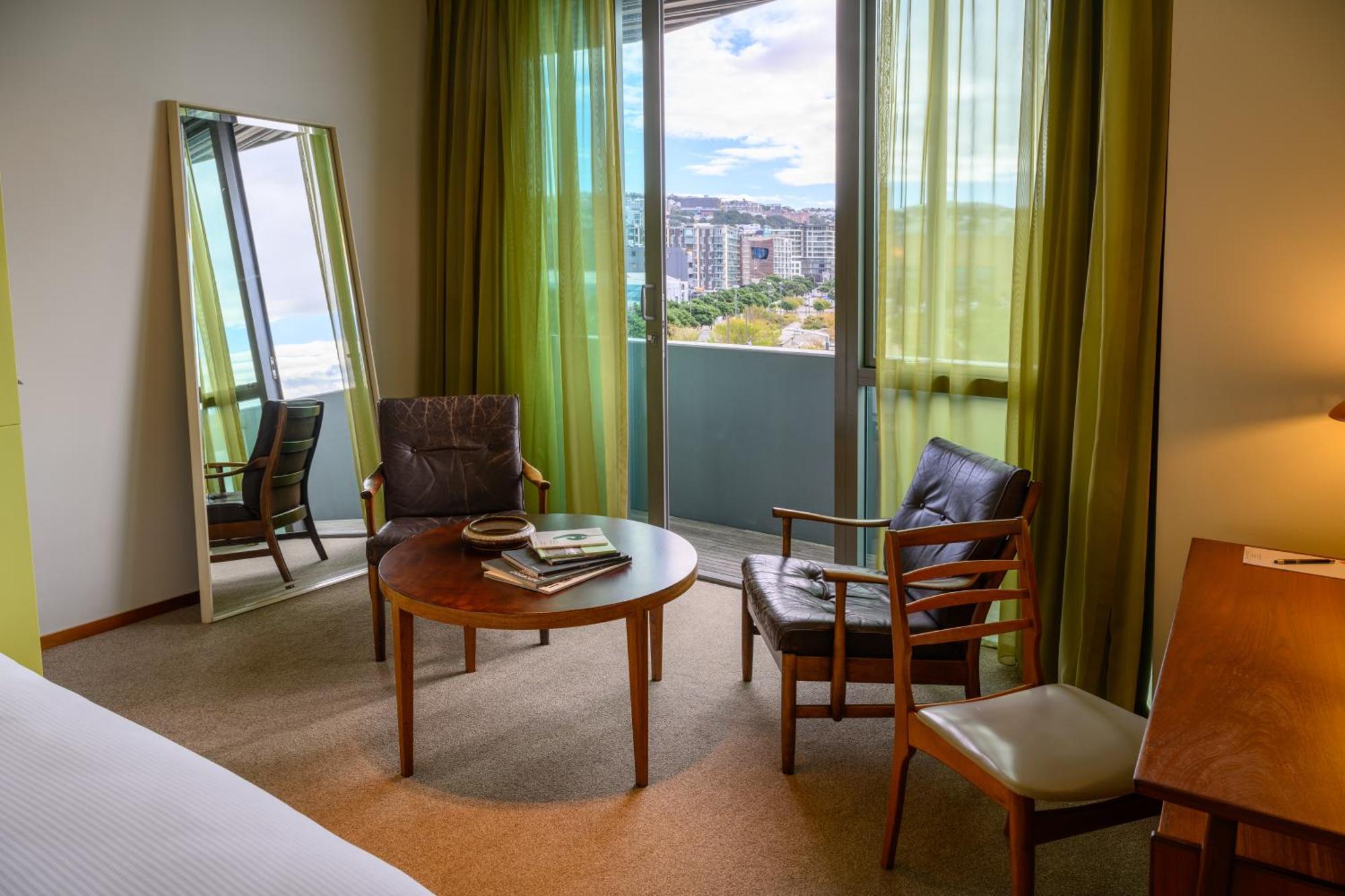 Ohtel Wellington Hotel Bagian luar foto