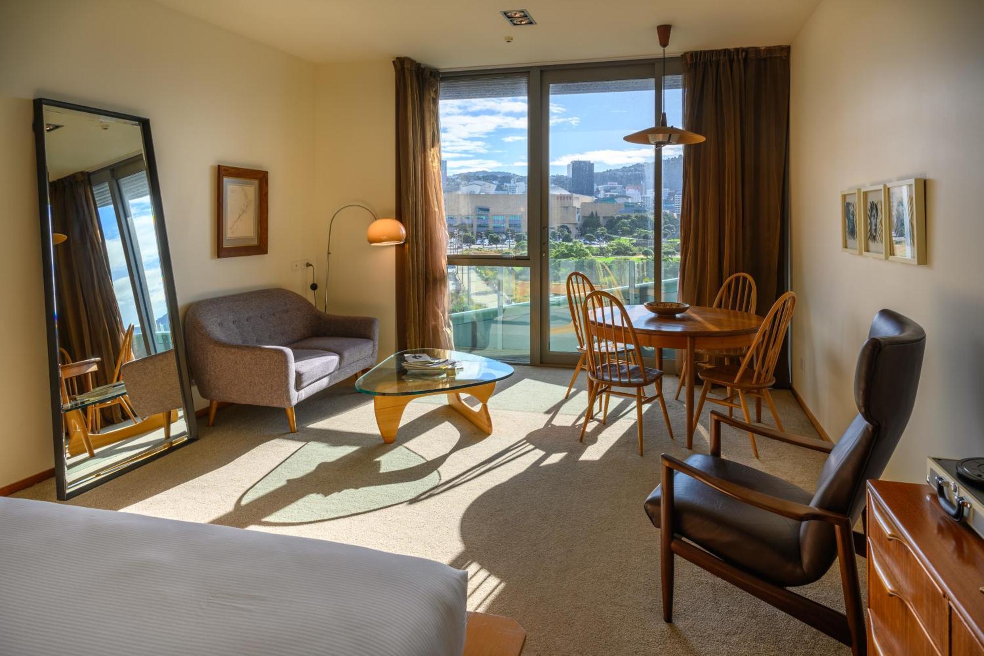 Ohtel Wellington Hotel Bagian luar foto
