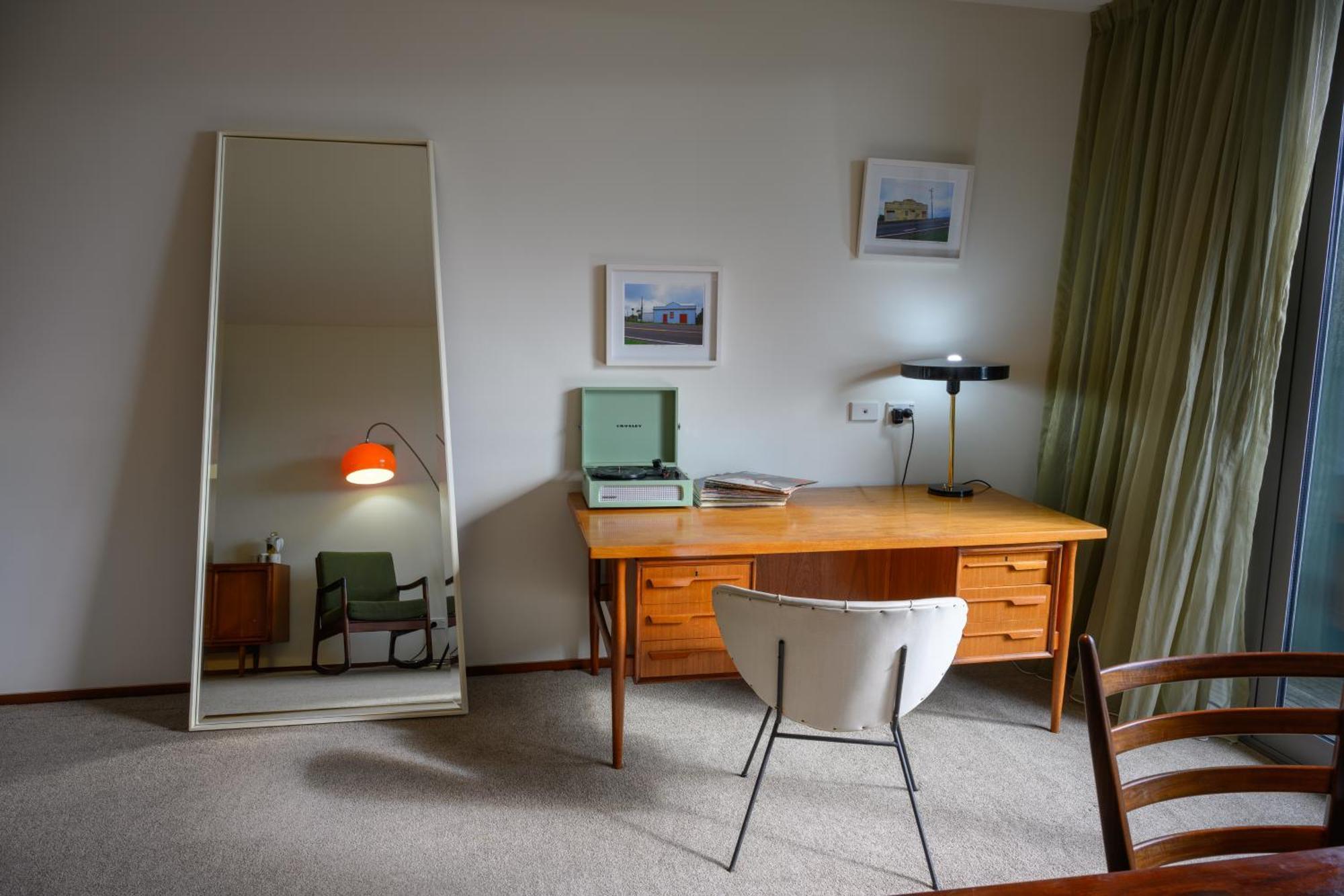 Ohtel Wellington Hotel Bagian luar foto