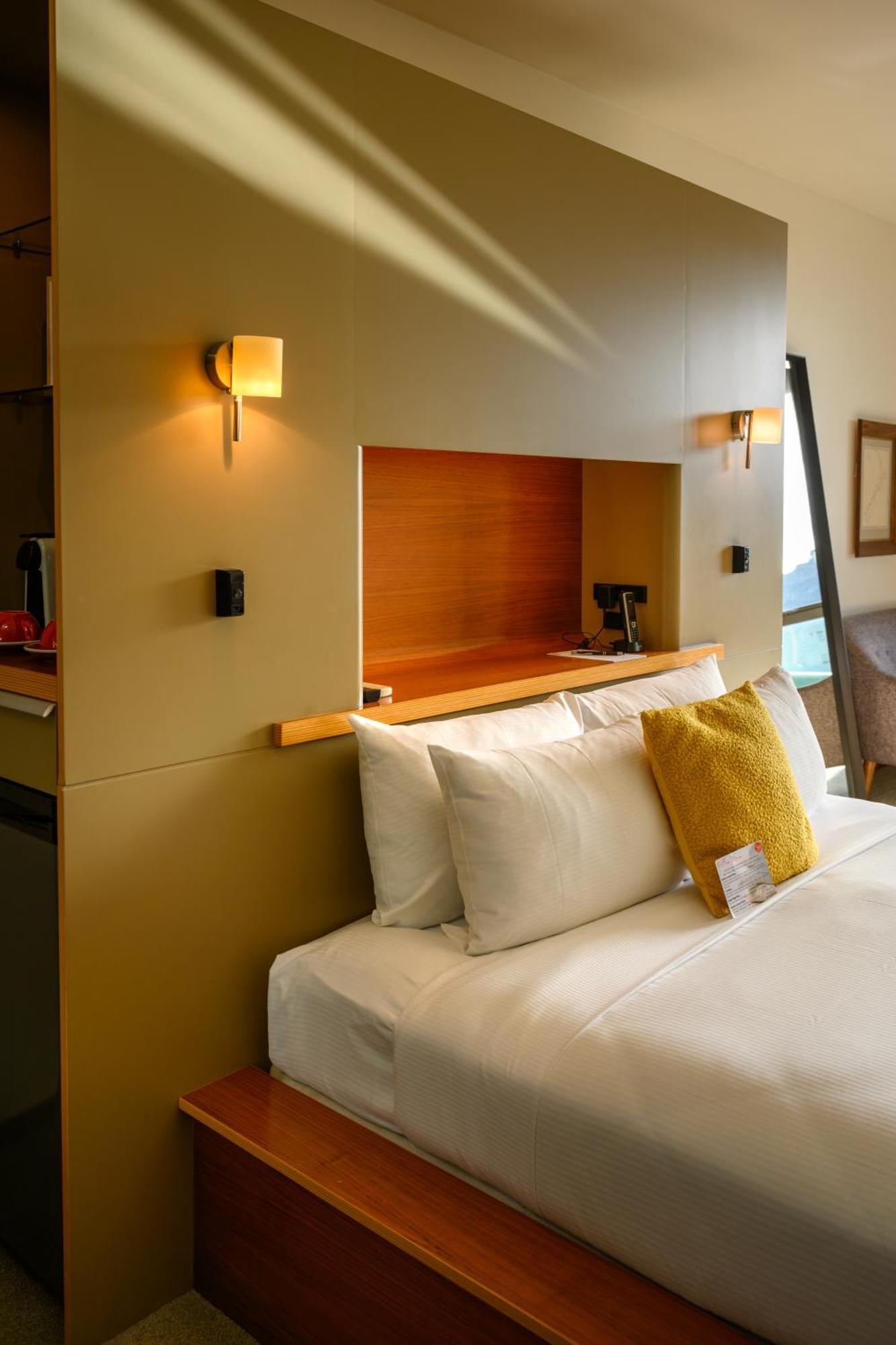 Ohtel Wellington Hotel Bagian luar foto