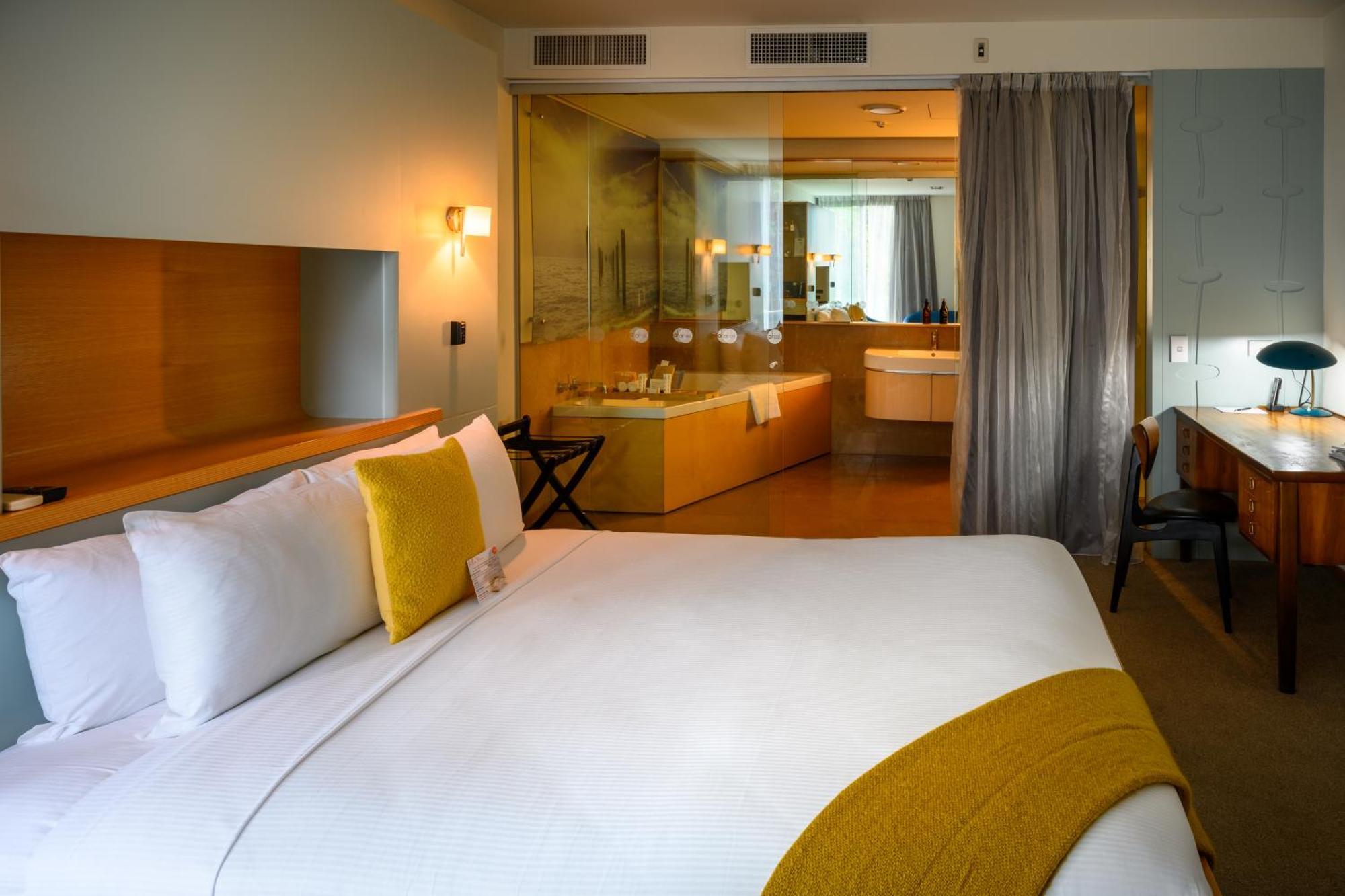 Ohtel Wellington Hotel Bagian luar foto